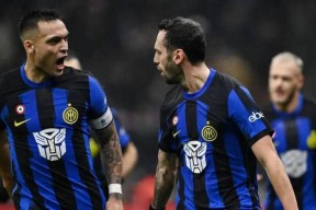 爱游戏体育 -转折点国际米兰再遭质疑，德甲窗口期攻防权衡，引发热议，身体对抗强度拉满的简单介绍